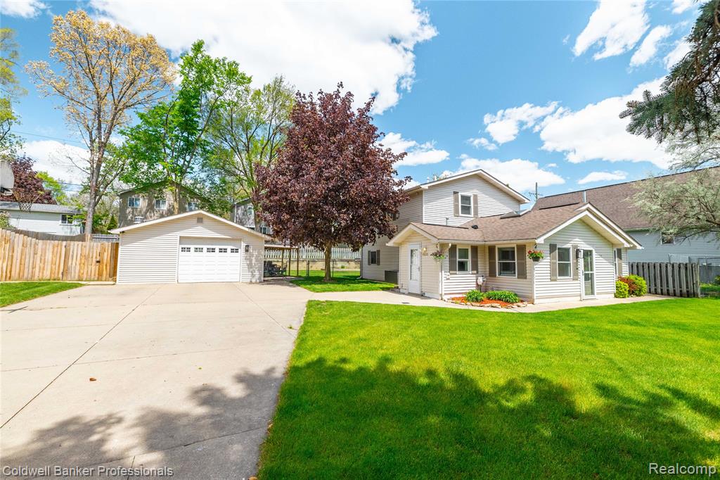 4020 Totem Lane, Waterford, MI 48328 — Photo 32