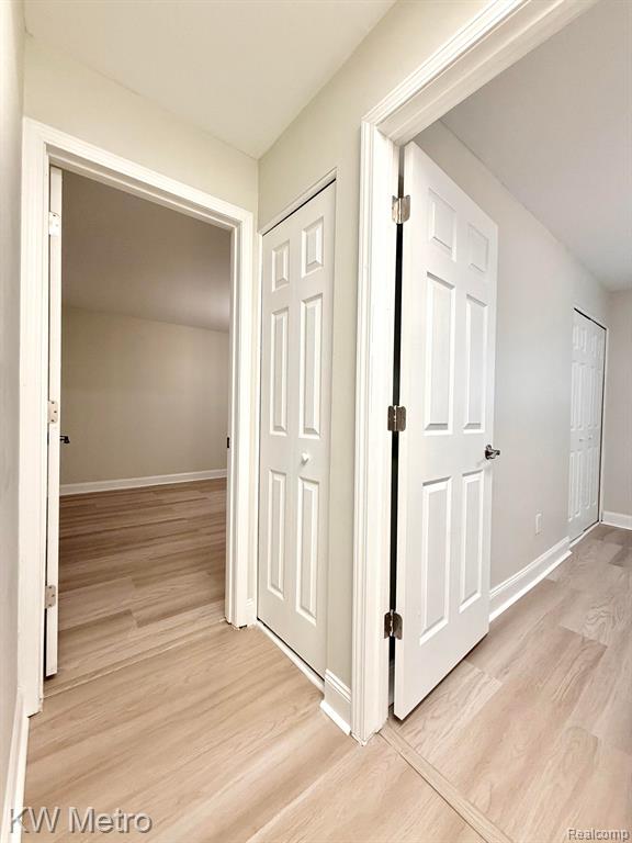 666 E FOX HILLS Drive, Bloomfield Hills, MI 48304 — Photo 25