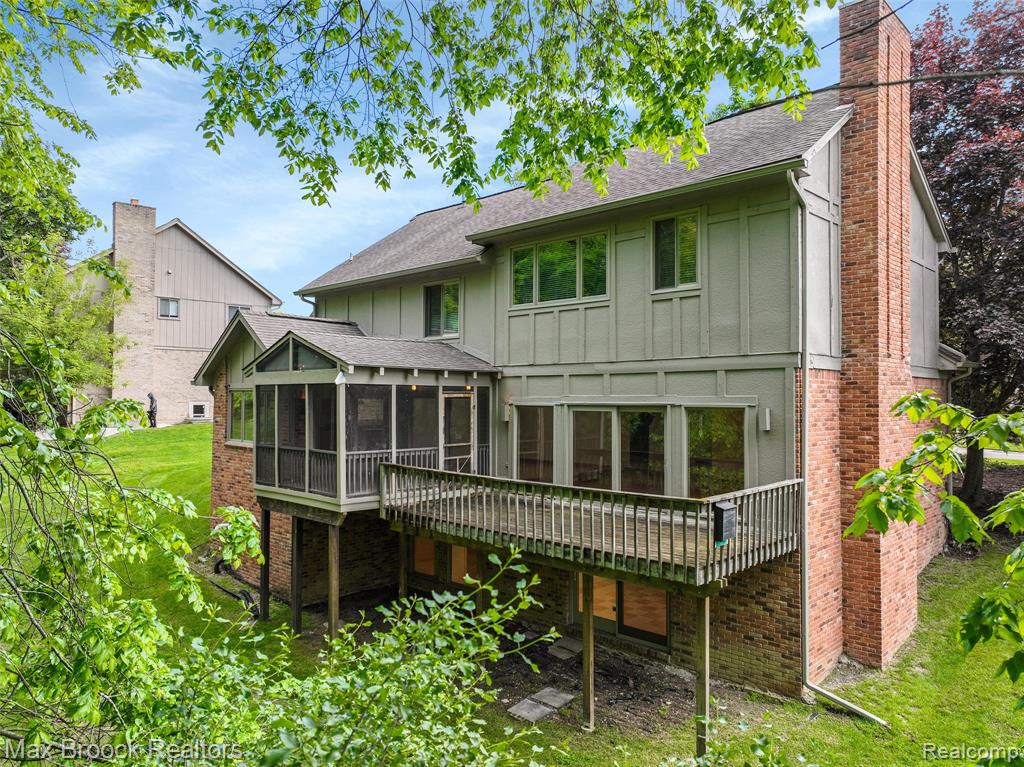 5844 INDEPENDENCE Lane, West Bloomfield, MI — Photo 42