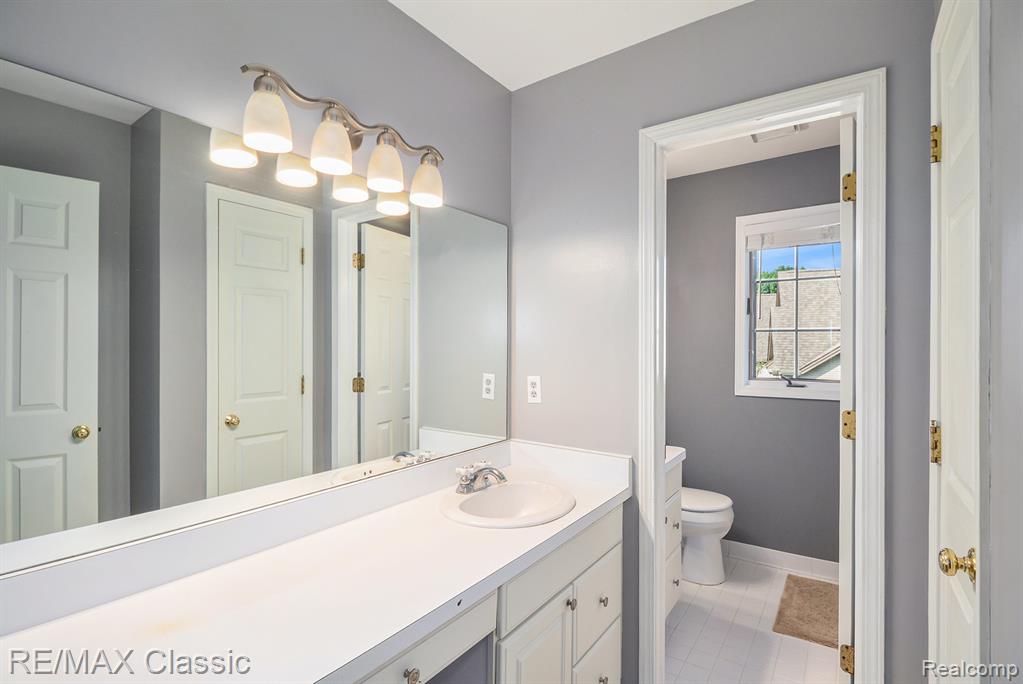 4020 Pine Ridge Court, Fenton, MI 48430 — Photo 17
