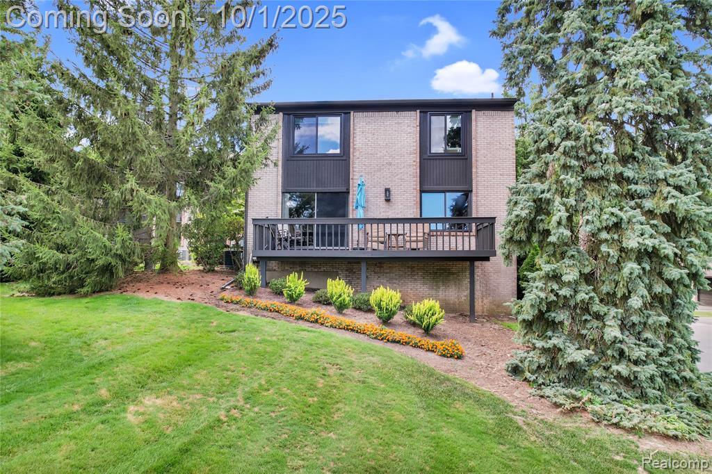 4154 Wabeek Lake Drive S, Bloomfield Hills, MI 48302 — Photo 12