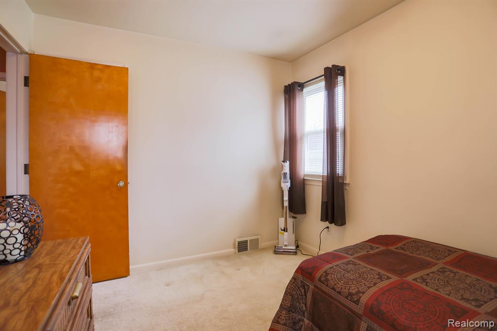 6832 Engleman, Center Line, MI 48015 — Photo 18