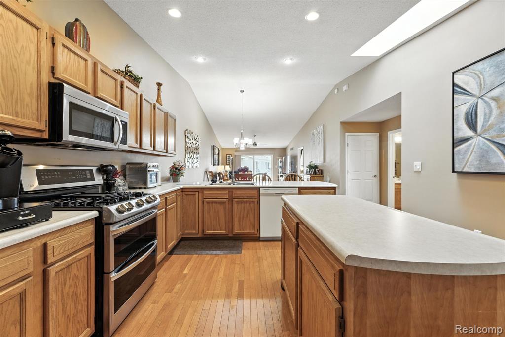 810 Crystal Lane, Marysville, MI 48040 — Photo 19