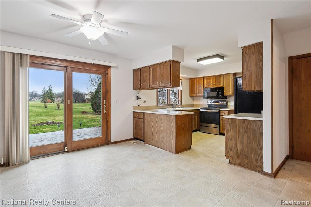 41250 Appleby Court, Northville, MI 48168 — Photo 18