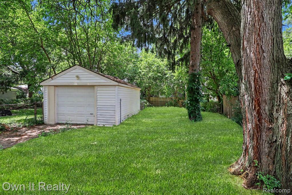 7461 Lamphere, Redford, MI 48239 — Photo 17