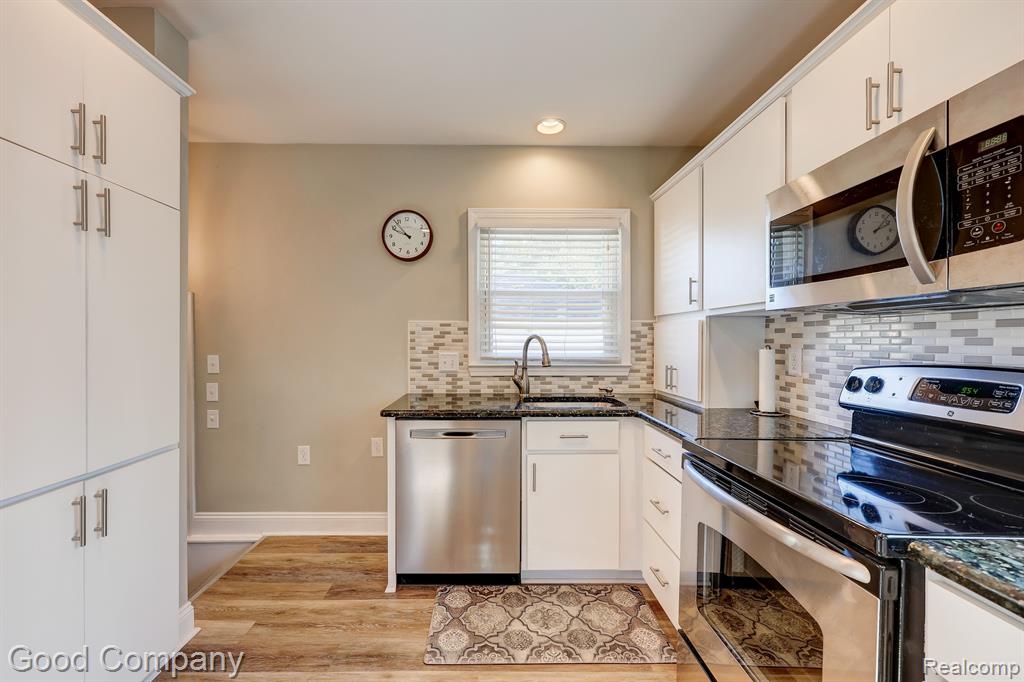 703 E BLOOMFIELD Avenue, Royal Oak, MI 48073 — Photo 16