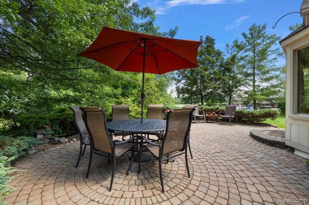 42764 Bloomingdale Drive, Sterling Heights, MI 48314 — Photo 45