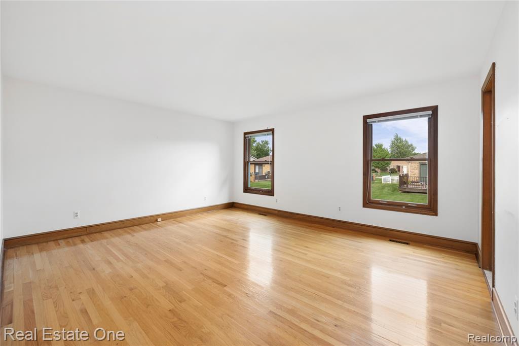 40444 La Grange Drive, Sterling Heights, MI 48313 — Photo 34