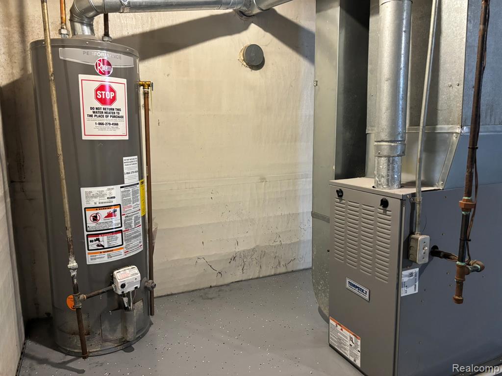 8149 Standard, Center Line, MI 48015 — Photo 23