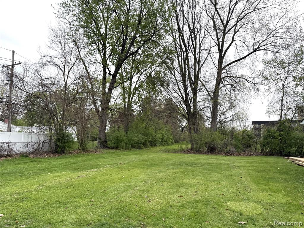 27860 Park Court, Madison Heights, MI 48071 — Photo 32