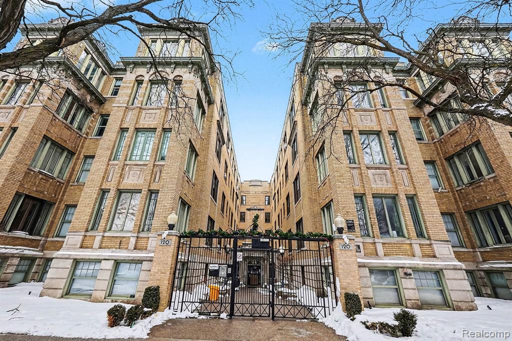 120 Seward Street, 108, Detroit, MI 48202 — front exterior