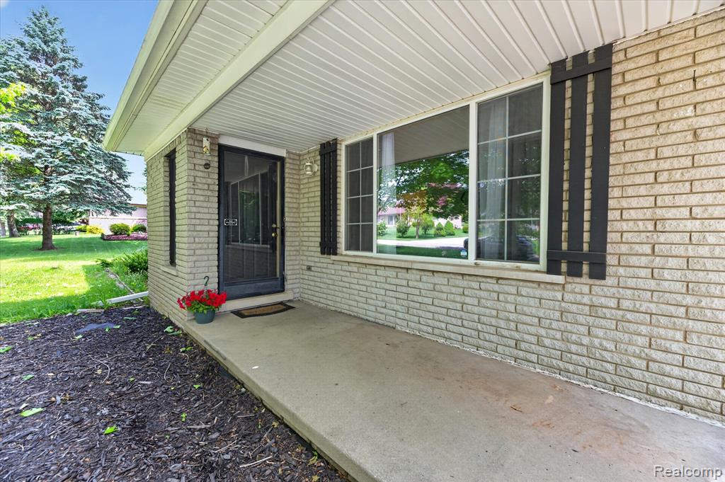 64400 Tipperary Drive, Washington, MI 48095 — Photo 7