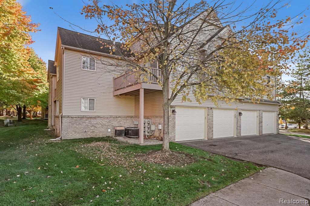 724 S Milford Road, Milford, MI 48381 — Photo 31