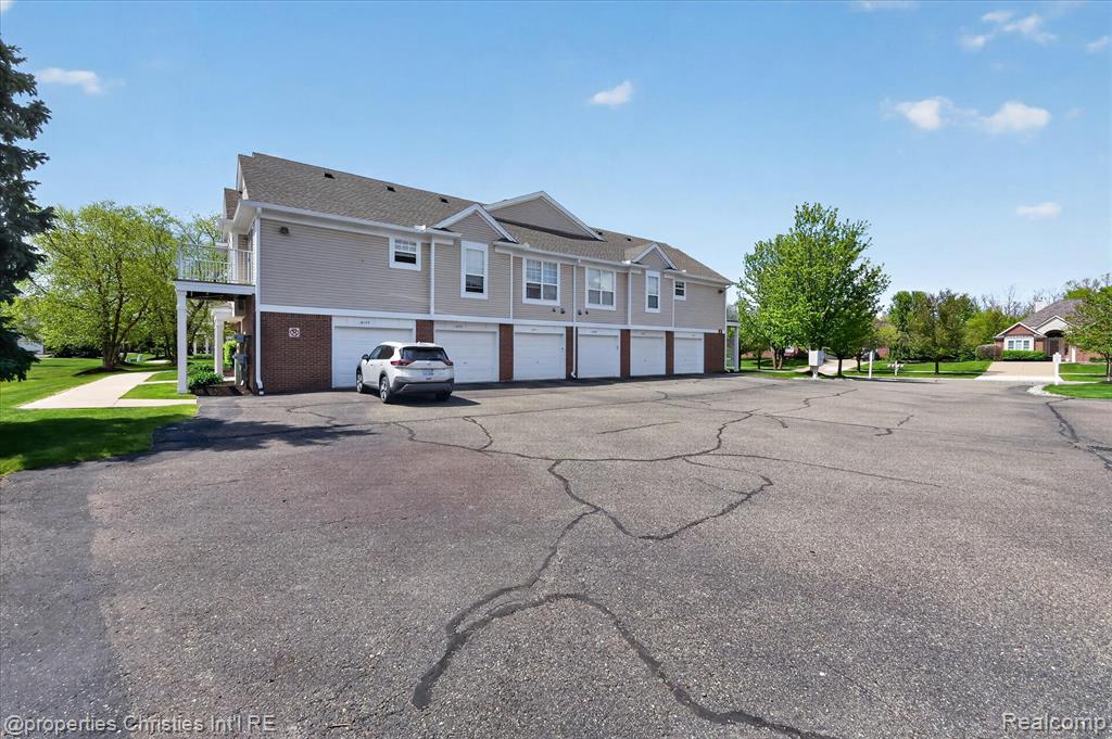 16773 Carriage Way, Northville, MI 48168 — Photo 42