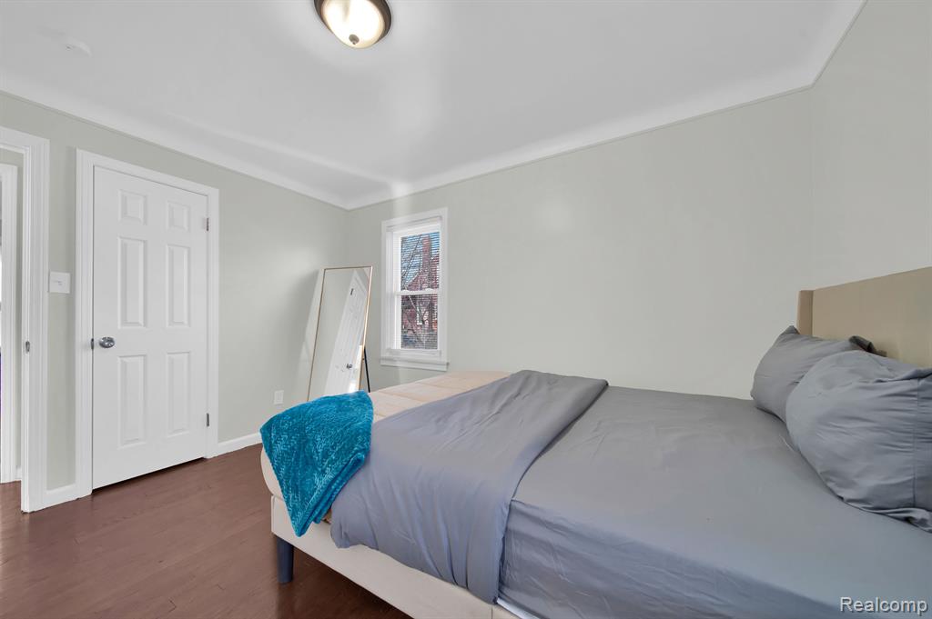 8550 W OUTER Drive, Detroit, MI 48219 — Photo 17