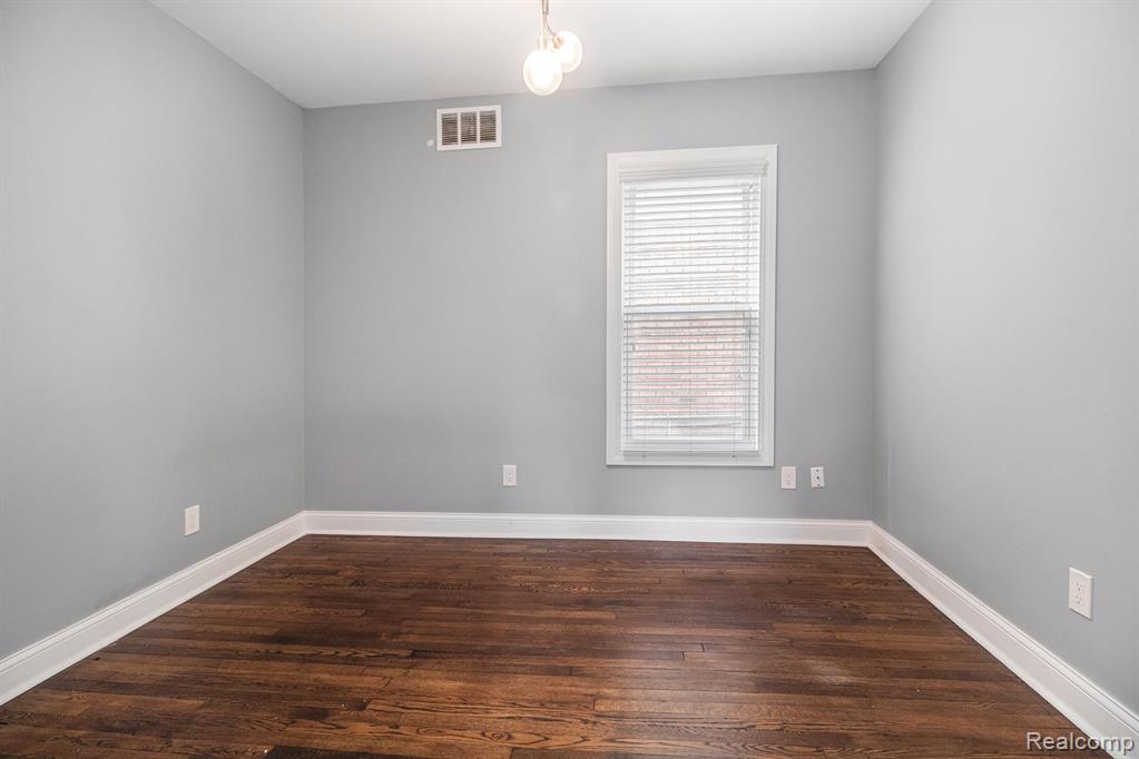 595 Belmont Street, Detroit, MI 48202 — Photo 23