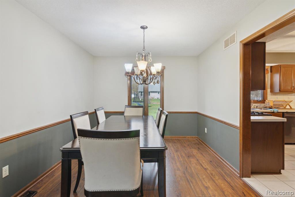 925 DONNALEE Drive, Monroe, MI 48162 — Photo 13