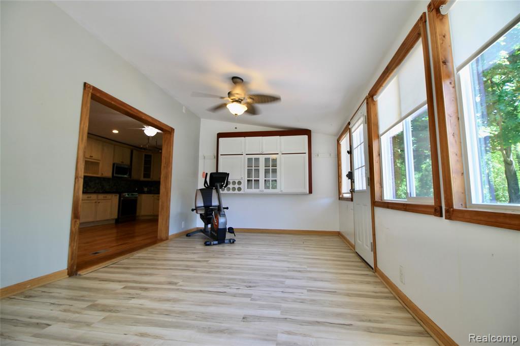8372 Parshallville Road, Fenton, MI 48430 — Photo 30
