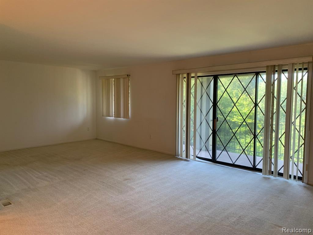 42160 Woodward Avenue Avenue, Bloomfield Hills, MI 48304 — Photo 34