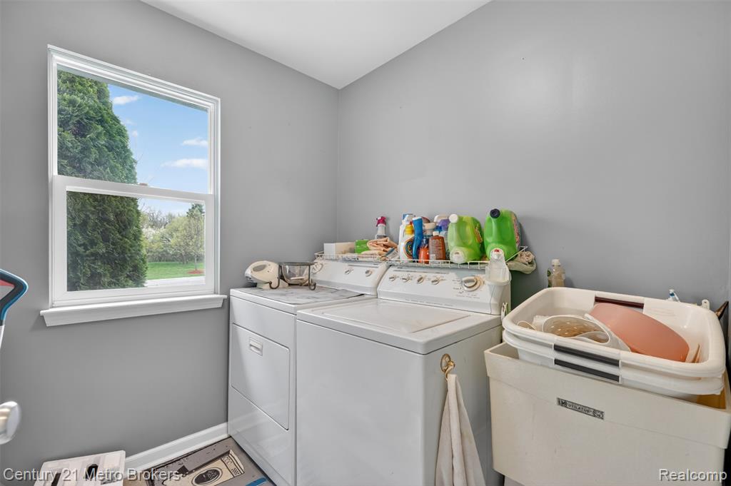 5265 Genesee Oaks Court, Grand Blanc, MI 48439 — Photo 41