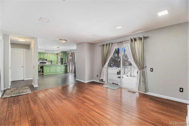 5671 BEAUCHAMP, West Bloomfield, MI — Photo 3