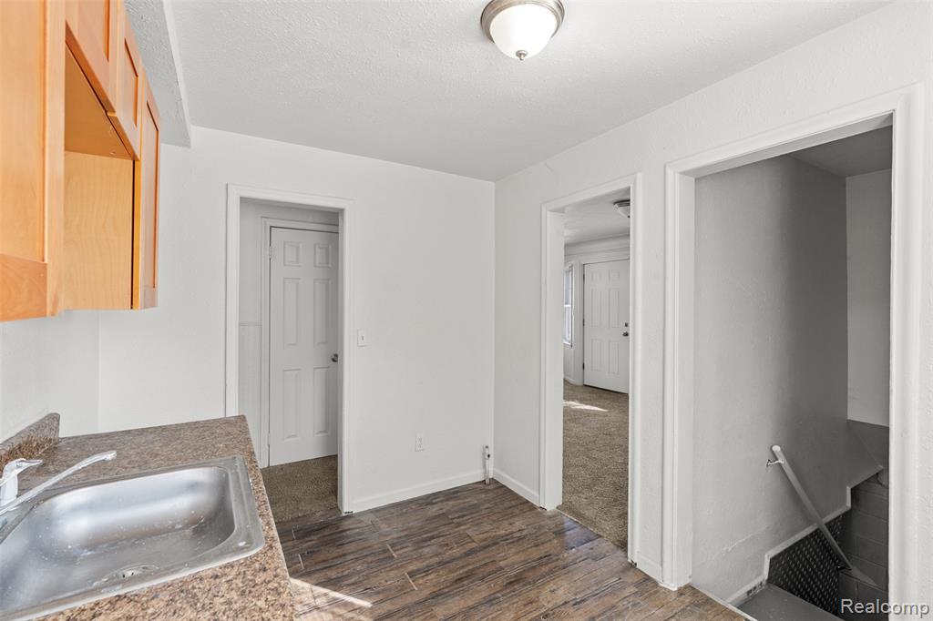 8203 Brace Street, Detroit, MI 48228 — Photo 10