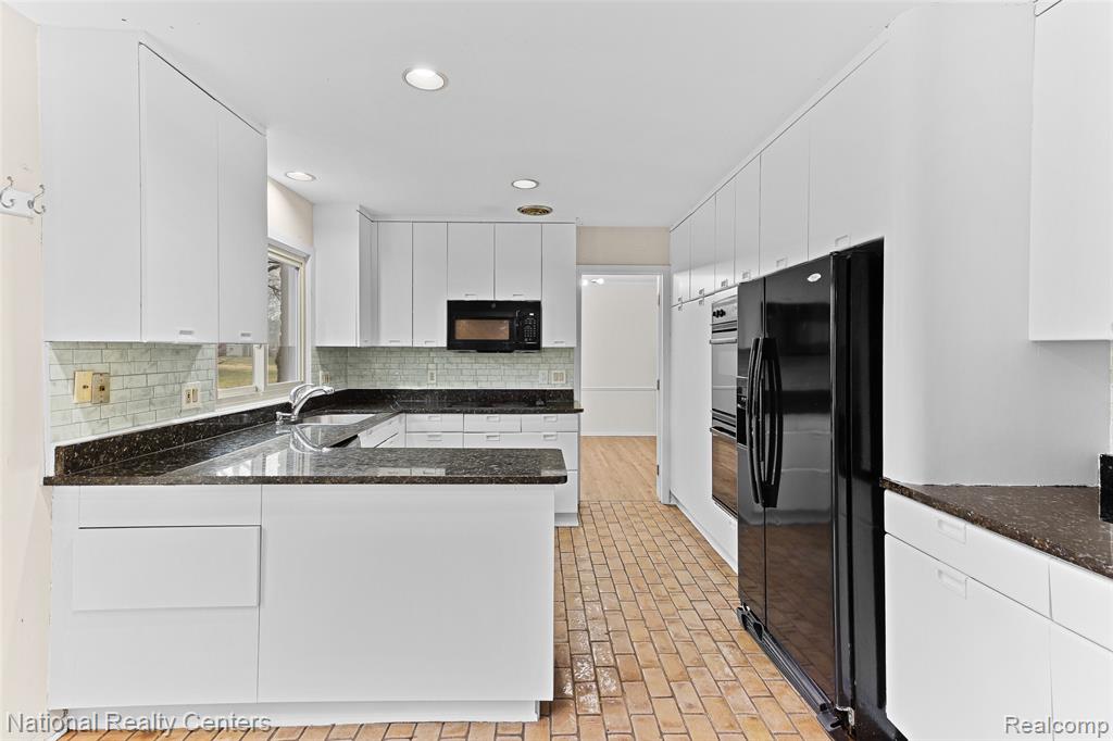 4817 Faircourt Drive, West Bloomfield, MI — Photo 5