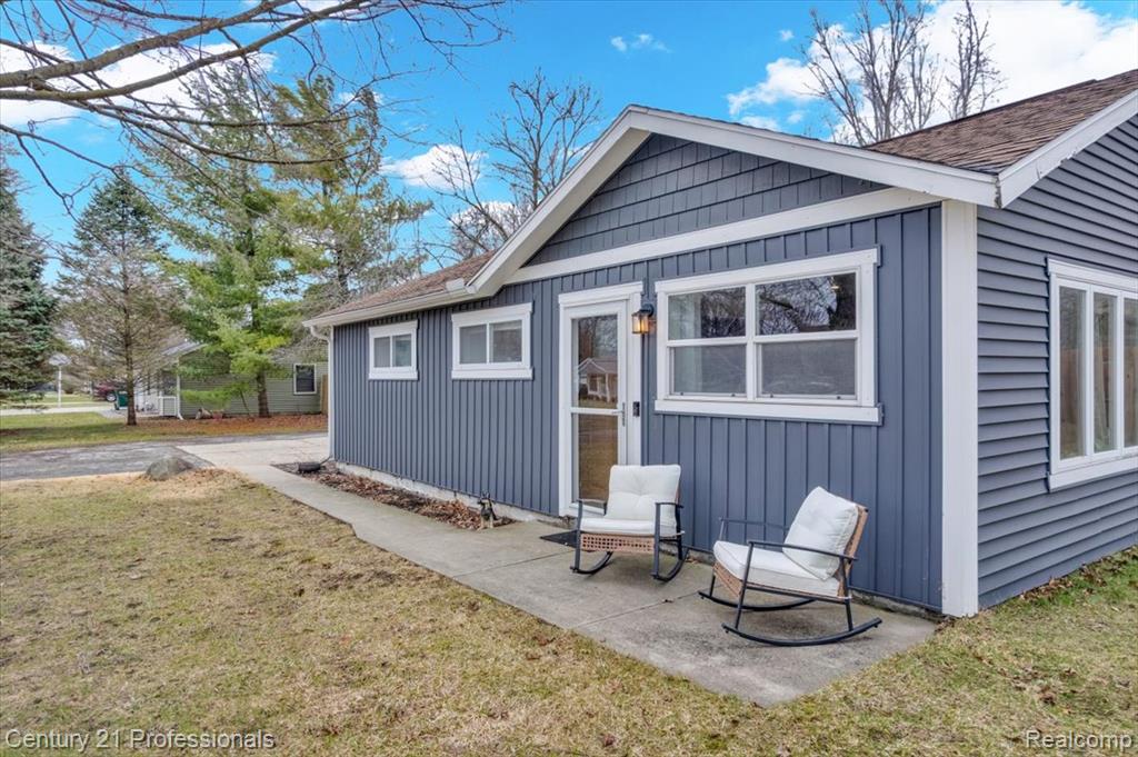 7079 Felix Drive, Clarkston, MI — Photo 3