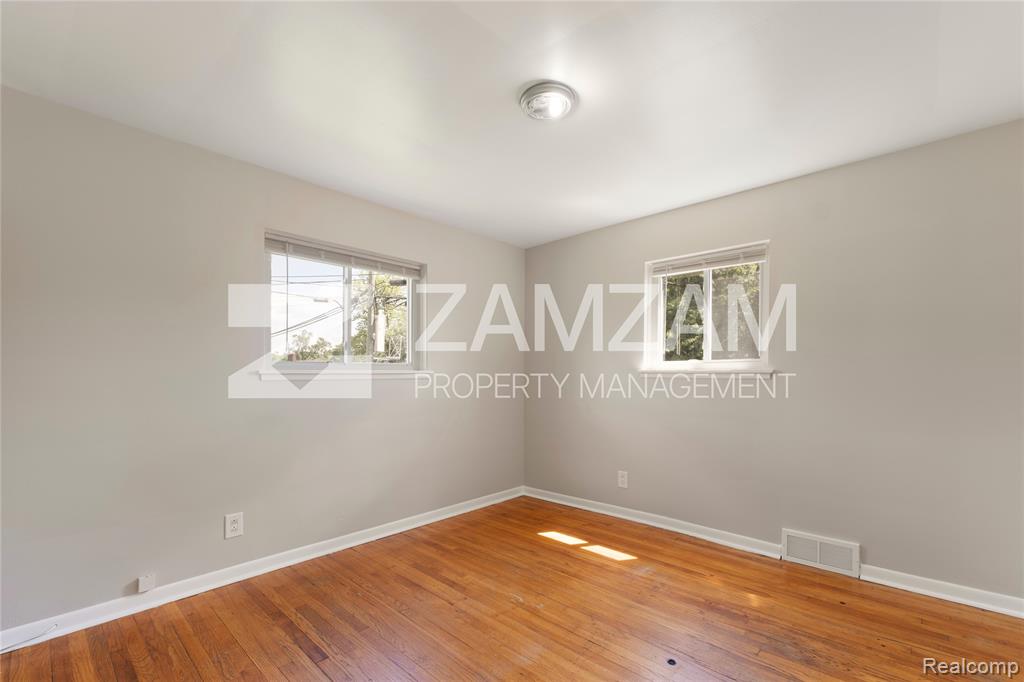 6869 Buhr Street, Hamtramck, MI 48212 — Photo 12