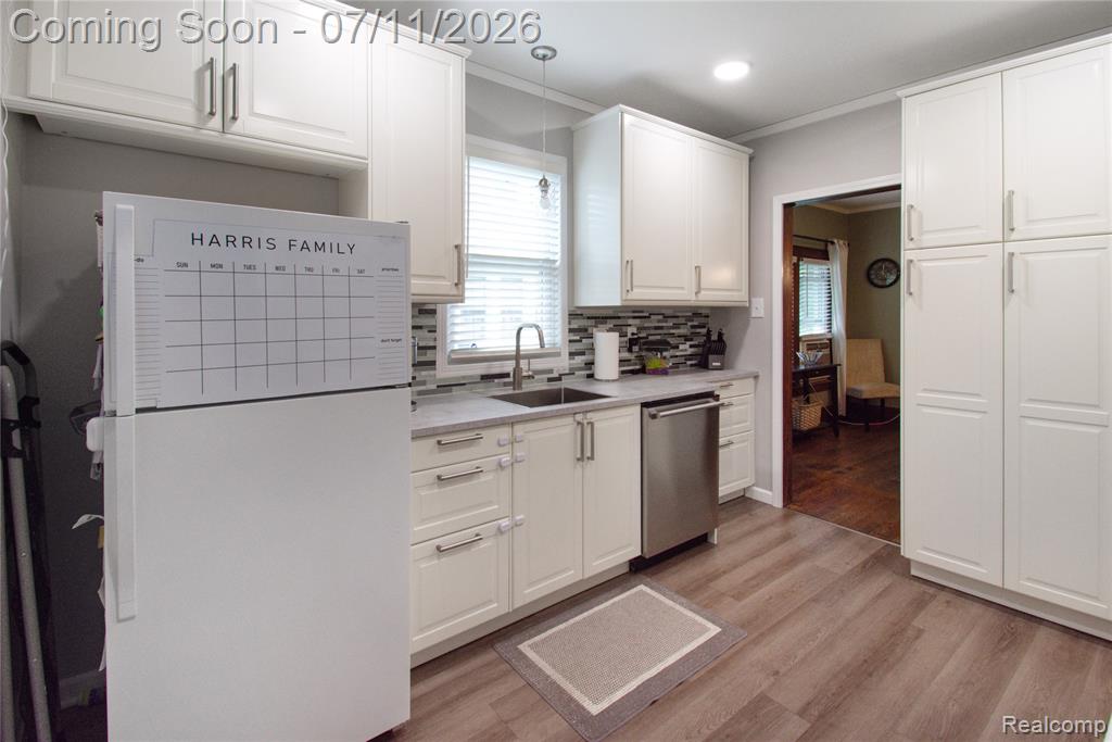 34 Moser Place, Mount Clemens, MI 48043 — Photo 13
