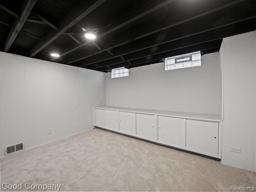 16979 MARGUERITE Street, Beverly Hills, MI 48025 — Photo 20