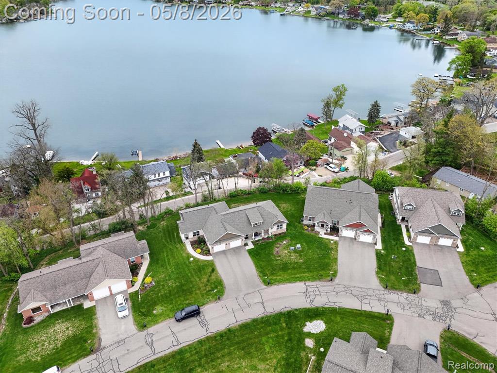 5847 Scenic Bluff Drive, 28, Brighton, MI 48116 — Photo 40