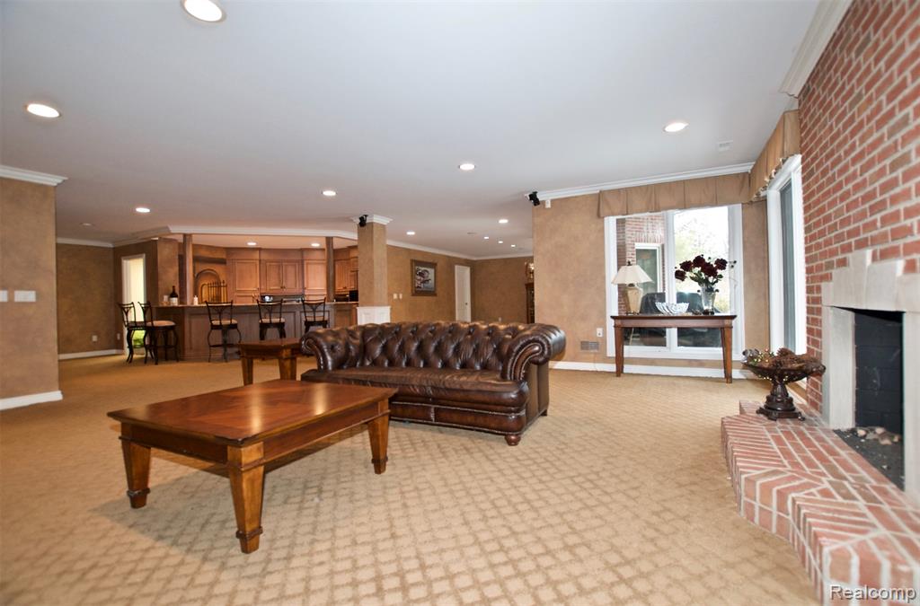 2551 Ginger Court, Bloomfield Hills, MI 48304 — Photo 20