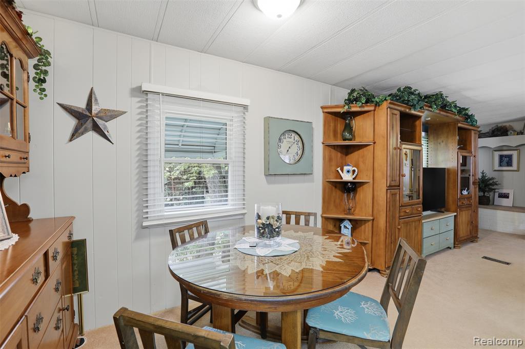 27 Ponderosa Trail, Belleville, MI 48111 — Photo 7
