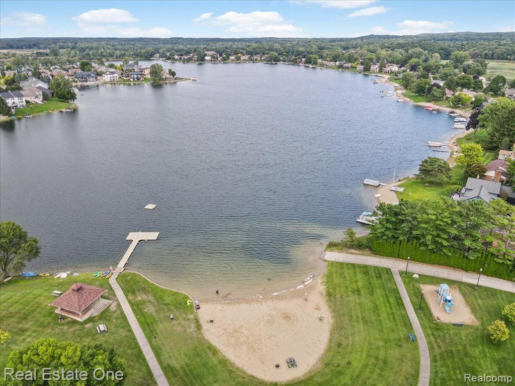 805 WOODLEIGH Way, Oxford, MI 48371 — Photo 46