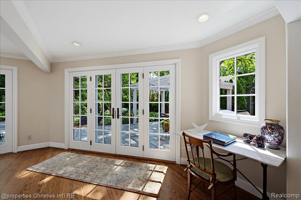 950 E Glengarry Circle, Bloomfield Hills, MI 48301 — Photo 26