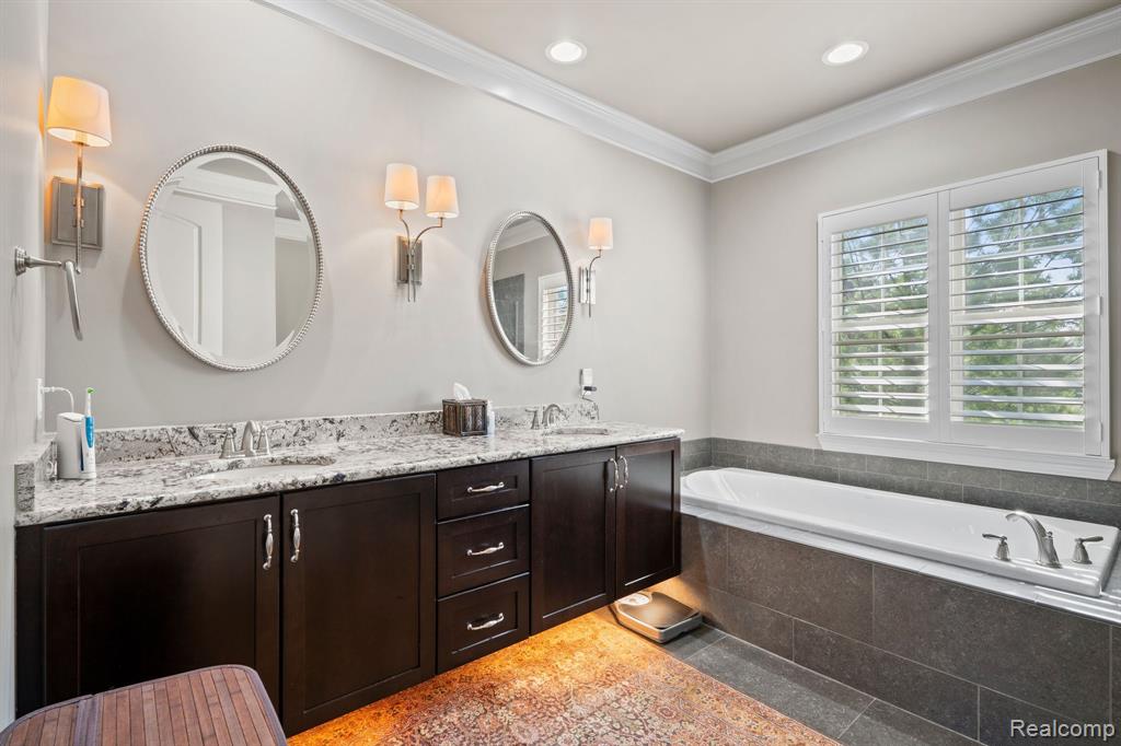 4128 BINGHAMPTON Court, Clarkston, MI 48348 — Photo 43