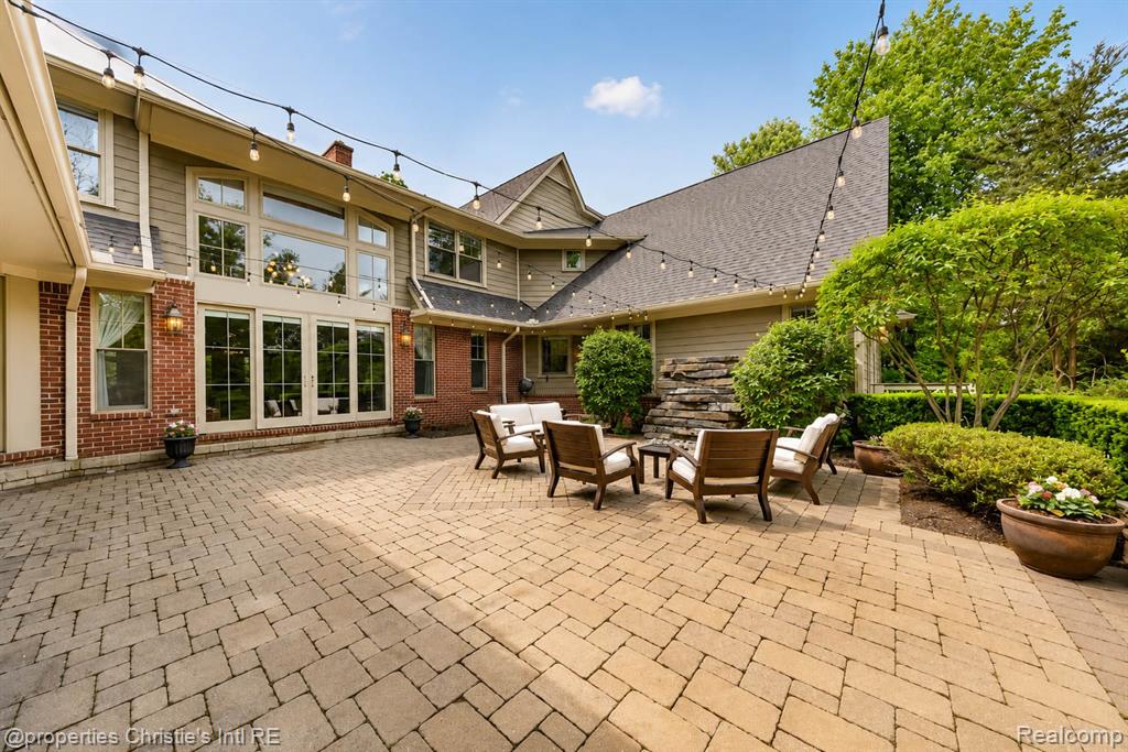 1330 Oxford Road, Beverly Hills, MI 48304 — Photo 5