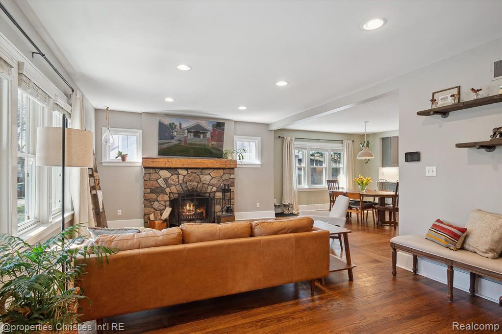 712 S LAUREL Street, Royal Oak, MI 48067 — Photo 8