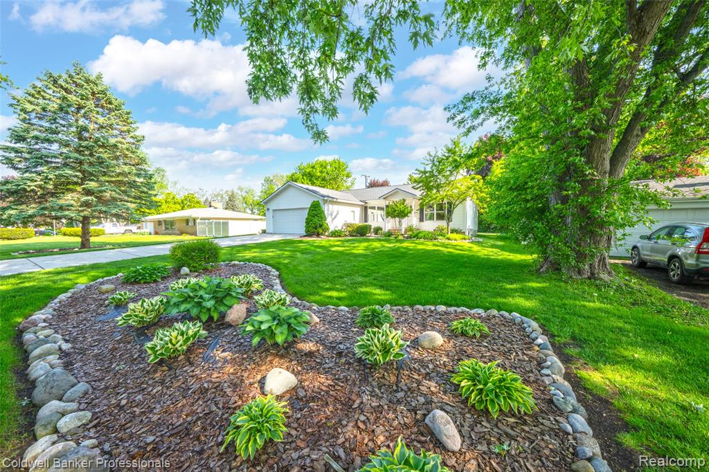 2470 Winkleman Drive, Waterford, MI 48329 — Photo 7
