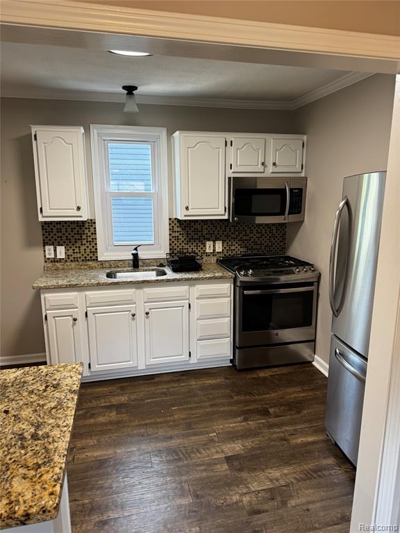 918 N WASHINGTON Avenue, Royal Oak, MI 48067 — Photo 13
