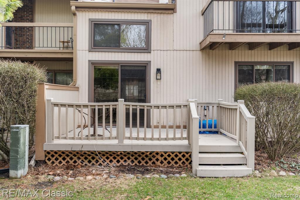 23127 Farmington Road, Farmington, MI 48336 — Photo 7