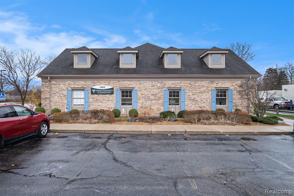 1063 W HILL Road, Flint, MI 48507 — Photo 3