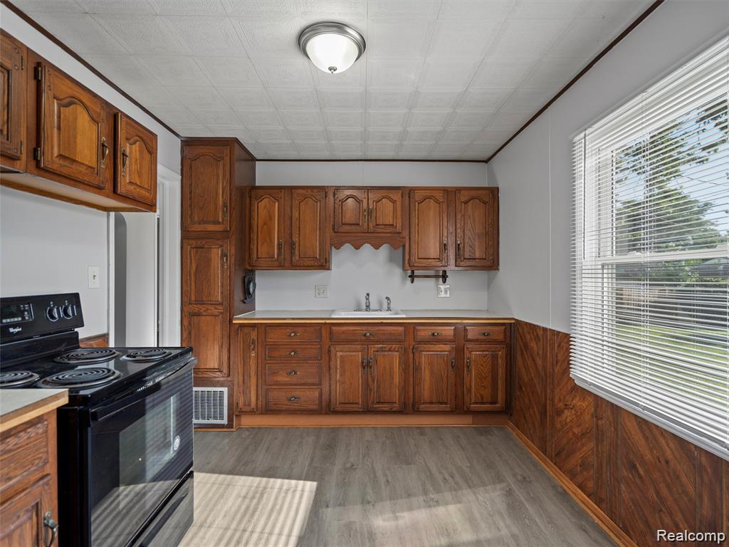 6555 Merriman Road, Garden City, MI — Photo 3