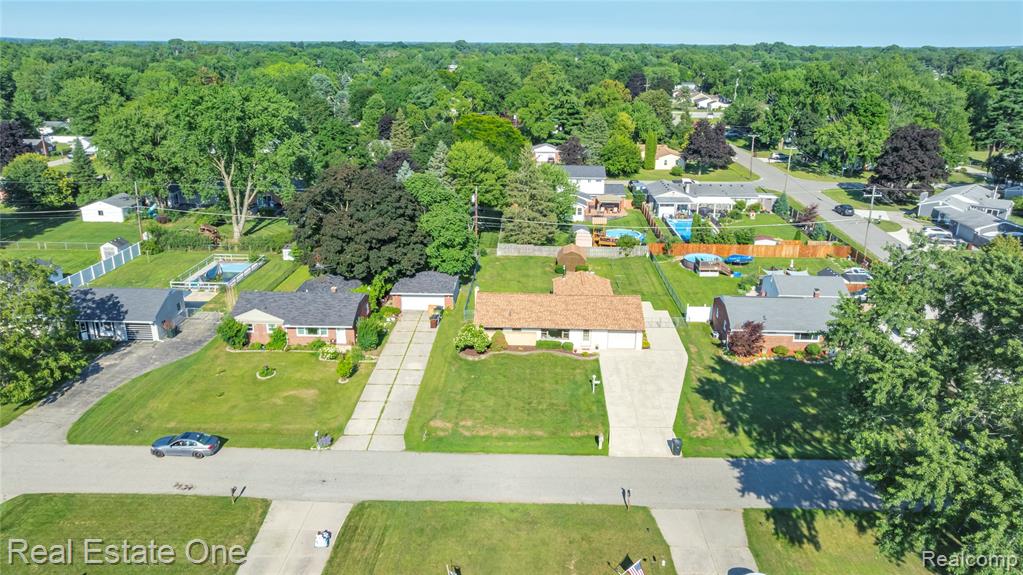 48374 Cardinal Street, Shelby Twp, MI 48317 — Photo 37