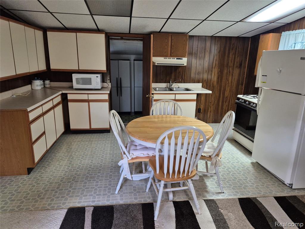 11864 Spikehorn Road, Johannesburg, MI 49751 — Photo 32