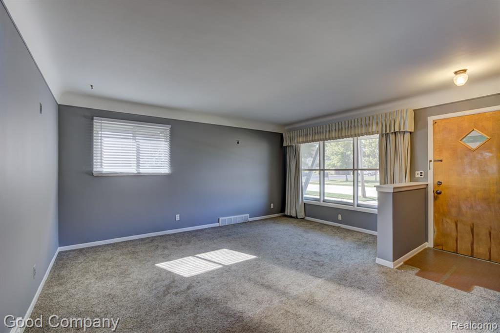 8961 Laurence Avenue, Allen Park, MI 48101 — Photo 2