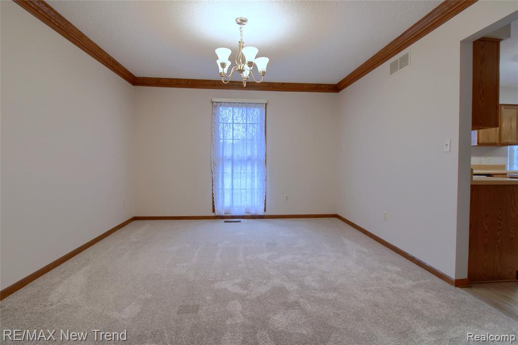 7252 STEEPLECHASE Drive, Saline, MI 48176 — Photo 16