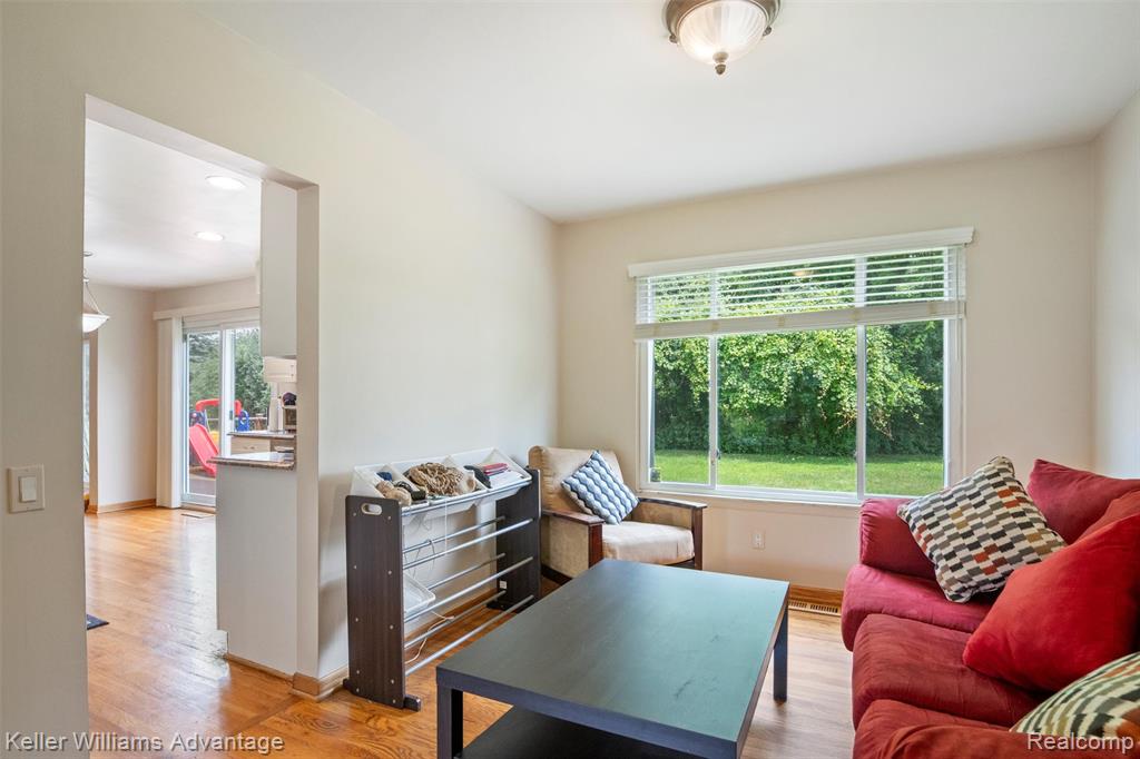 5016 Patrick Road, West Bloomfield, MI — Photo 11
