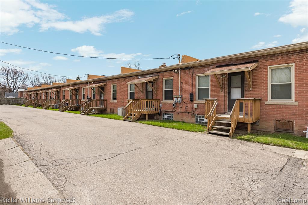 51 SPOKANE Drive, Pontiac, MI 48341 — Photo 60